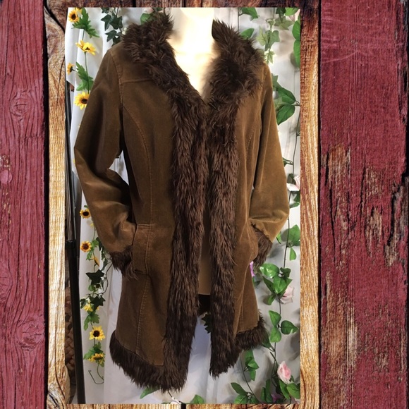 *Valley Girl* Vintage faux fur trim corduroy coat - Picture 4 of 11